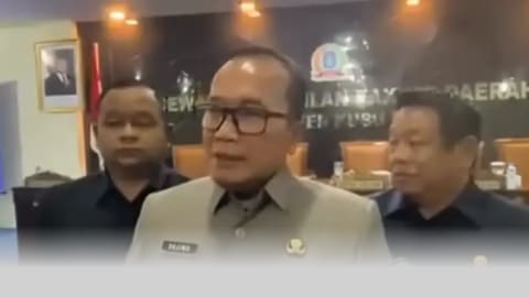 Bupati Pastikan Pelayanan Tak Terpengaruh Meski Anggaran Kubu Raya Dipotong Rp334 M Bupati Pastikan Pelayanan Tak Terpengaruh Meski Anggaran Kubu Raya Dipotong Rp334 M