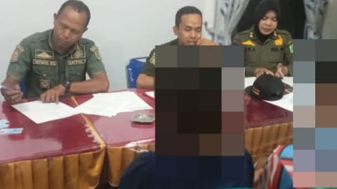 Satpol PP Sikat Habis Pasangan Kumpul Kebo di Sambas Satpol PP Sikat Habis Pasangan Kumpul Kebo di Sambas