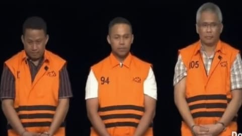 Modus Jatah Preman: Gubernur Riau dan Pejabat PUPR Jadi Tersangka, KPK Sita Miliaran Rupiah! Modus Jatah Preman: Gubernur Riau dan Pejabat PUPR Jadi Tersangka, KPK Sita Miliaran Rupiah!