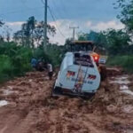 Kabupaten Sintang Jerit: Jalan Hancur Lebur, Pusat Cuek Bebek!
