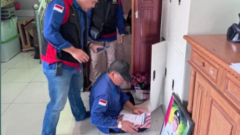 Kejati Kalbar Amankan Dokumen dari Rumah Eks Wabup Sintang: Dugaan Korupsi Dana Hibah Gereja!