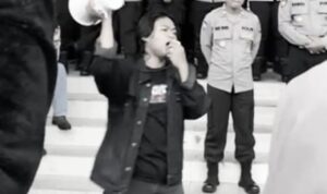 Demokrasi yang Ditarik ke Ruang Elite Demokrasi yang Ditarik ke Ruang Elite