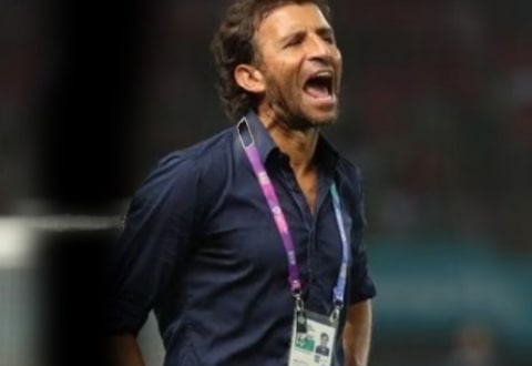 Luis Milla Jadi Pelatih Persib Bandung