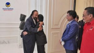 Sinyal Capres 2024, Surya Paloh peluk Puan Maharani, Puan Masuk Radar Nasdem!