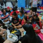 Peduli Korban Banjir Singkawang, Niken Bagikan Sembako hingga Susu Formula
