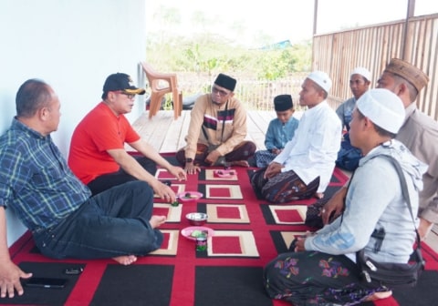 Isi Akhir Pekan, Sujiwo Sambangi Warga Sungai Kakap