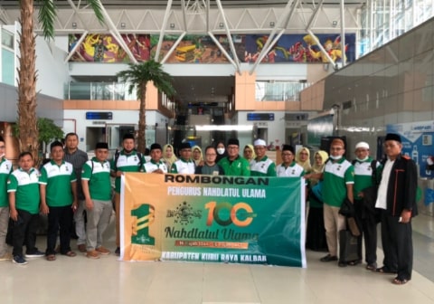 Mustasyar Sujiwo dan Rombongan PCNU Kubu Raya Bertolak ke Harlah Satu Abad NU di Sidoarjo