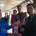 Lasarus Launching Renovasi Pembangunan Rumah Betang Lunsa Hilir