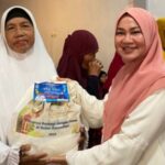GOW Kabupaten Kubu Raya Bagikan Ratusan Paket Lebaran