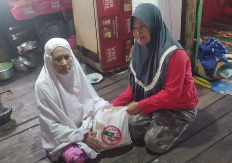 Gesma 89 Bagikan Paket Lebaran Idulfitri