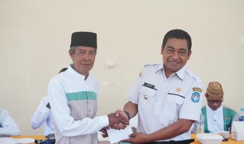 Camat Sungai Kakap Beri Bonus ke Qori Berprestasi di MTQ IX Kubu Raya
