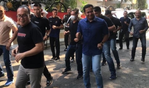 Pangdam Tanjungpura Kenalkan Joget Komando Saat Berkunjung ke Kediaman Wabup Sujiwo