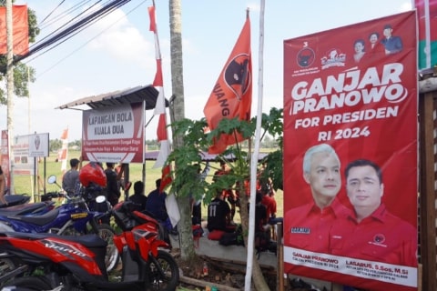 PDI Perjuangan Tebar 8 Ribu Lebih Baliho Ganjar di Kalbar