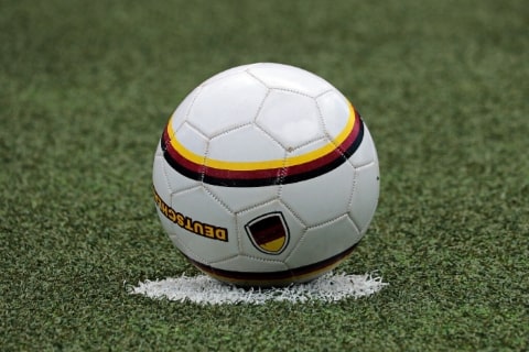Cara Menonton Bola Gratis Dengan Mudah dan Aman