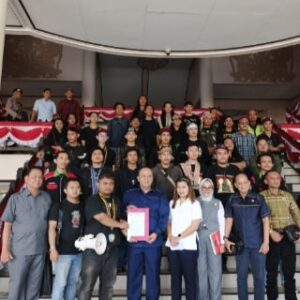 Puluhan Mahasiswa Tolak Pembahasan Ranperda RTRW Provinsi Kalbar