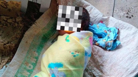 Sambas: Ditemukan Bayi di Rumah Kosong, Siapa yang Tega Membuangnya?