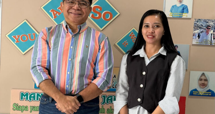 Franciscus Sibarani Perkuat SDM Kesehatan Kalimantan Barat Lewat Pelatihan Caregiver bagi Guru SMKN 1 Ketapang