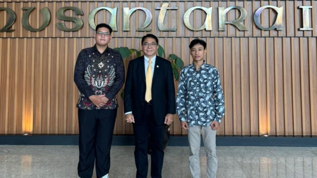 Franciscus Sibarani Fasilitasi Beasiswa ke China bagi Dua Putra Kalimantan Barat, Wujud Komitmen Membangun SDM Unggul