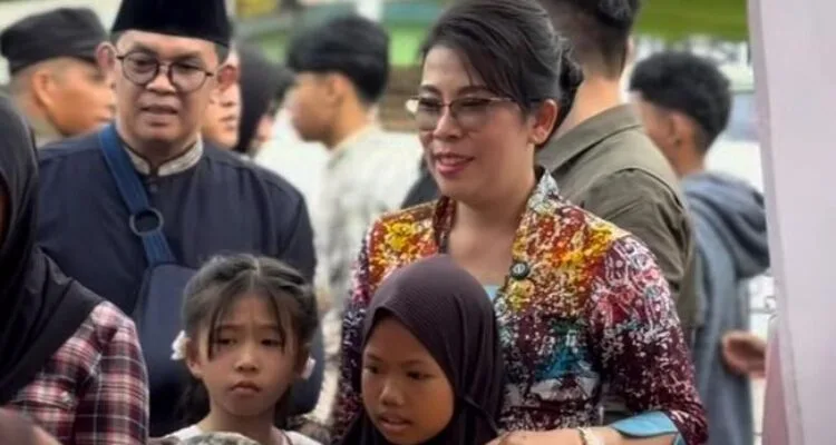 Profil Tjhai Chui Mie, Wali Kota Singkawang
