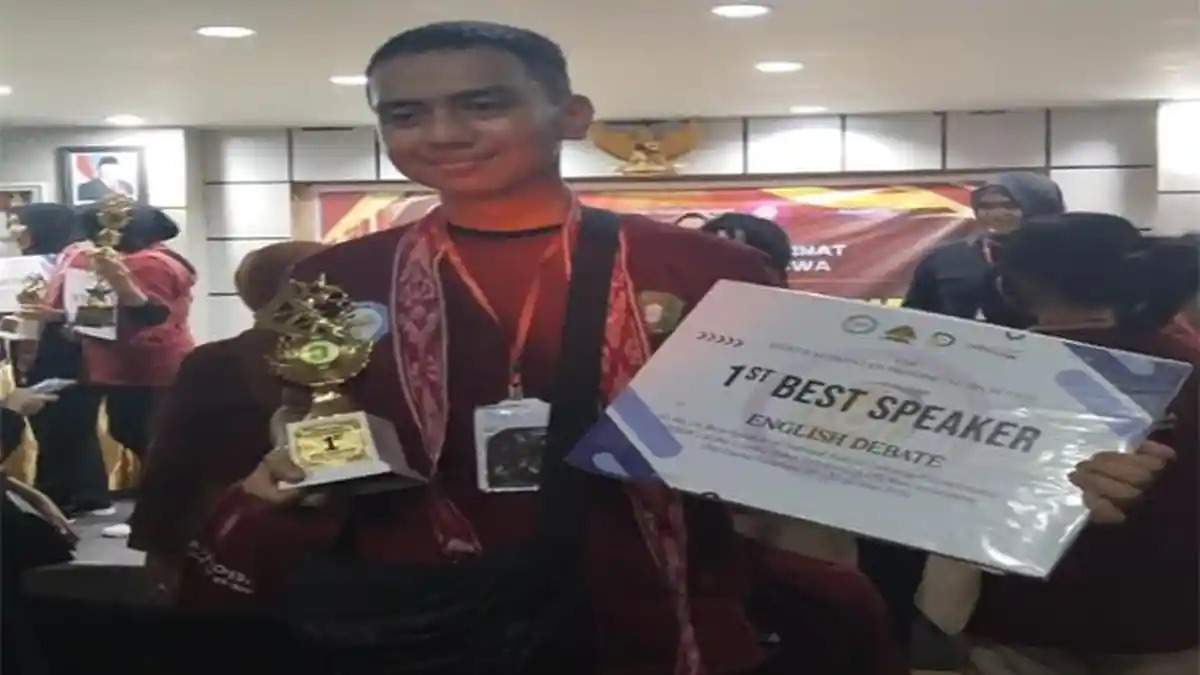Siswa SMAN 1 Bengkayang Jadi Pembicara Terbaik, Wakili Kalbar ke NSDC Nasional 2026