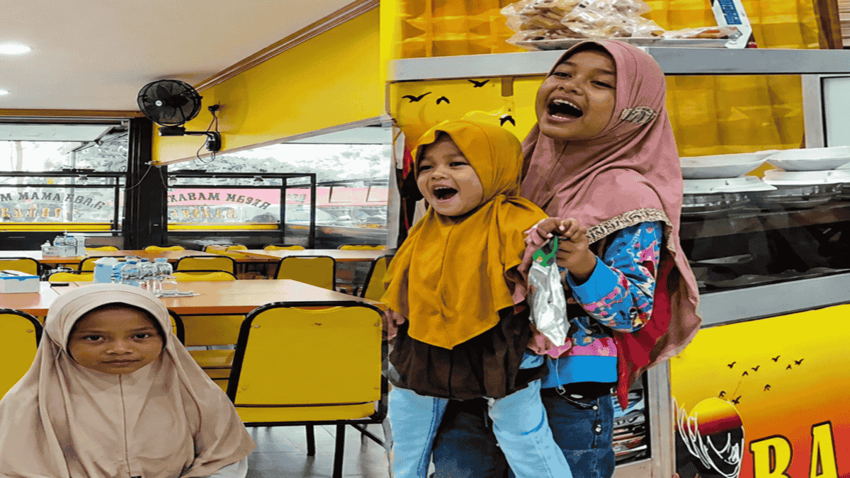 Bocah SD Pengamen, Nyanyi Sambil Gendong Adik Dapat Perhatian Publik