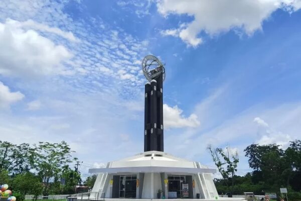 10 Tempat Wisata di Pontianak yang Wajib Dikunjungi, Ada Tugu Khatulistiwa