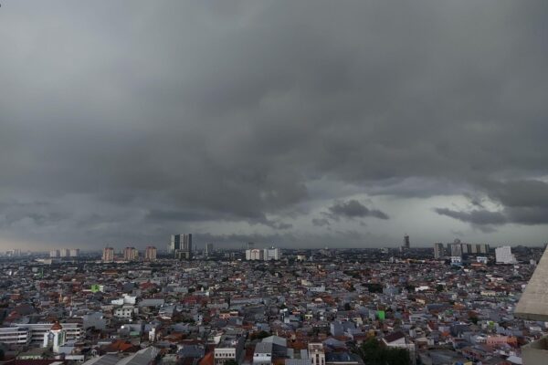 BMKG Kalbar: Cuaca Pontianak dan Kubu Raya Hari Ini Berpotensi Berawan hingga Hujan Ringan