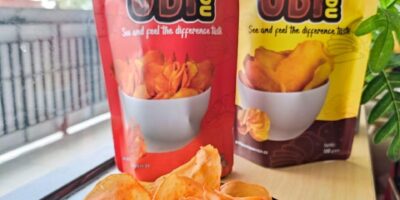 UMKM Kubu Raya terus berkembang melalui produk unggulan seperti keripik ubi jalar dan serundeng tradisional yang berhasil menembus pasar nasional serta menjadi penggerak ekonomi daerah.