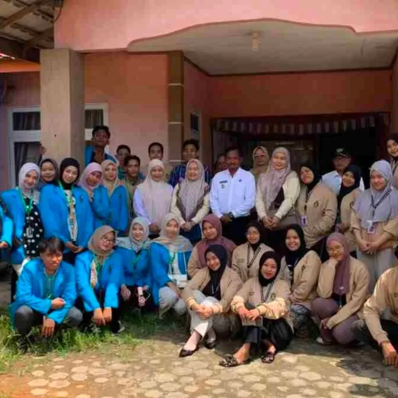 30 Mahasiswa KKL IAIN Pontianak Mulai Pengabdian di Desa Malikian