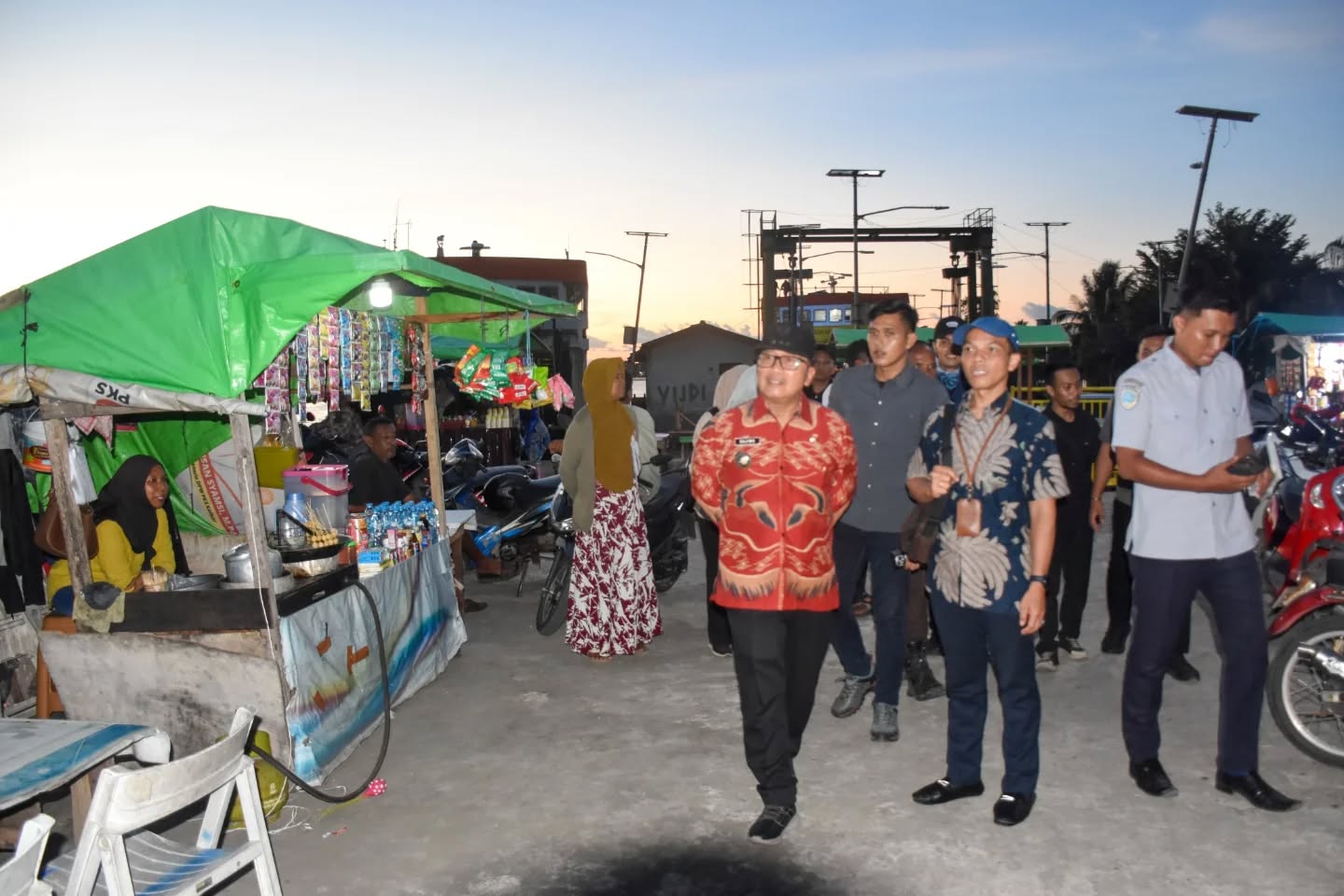 Bupati Kubu Raya Bakal Ganti Gerobak Pedagang di Dermaga Rasau Jaya Secara Gratis