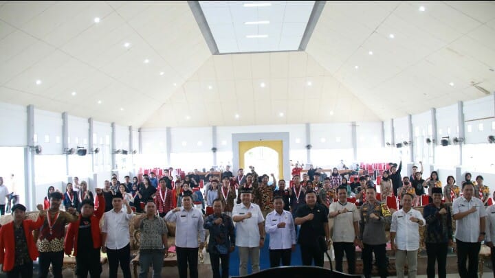 KTM Ke-2 GMNI Kalbar Resmi Ditutup. Ganjar Pranowo Beri Pesan Terus Tingkatkan Kemampuan dan Kapasitas Kader