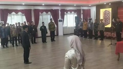 Mantan Ketua KPU Kapuas Hulu Resmi Jabat Direktur PDAM Tirta Uncak Kapuas