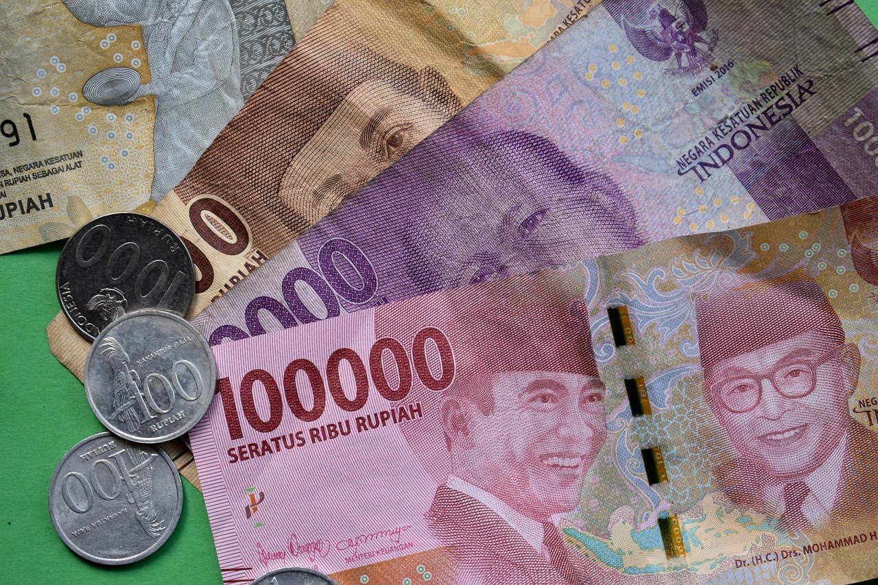 Ekonomi RI Dongkrak Rupiah ke Rp16.389 per Dolar AS