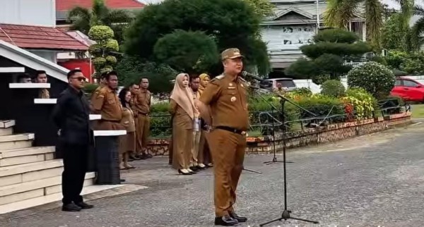 Anggaran Ketapang Tahun 2026 Terpangkas Hampir Rp500 Miliar, Perjalanan Dinas, Kegiatan Sirimoni dan Konsumsi Rapat Ditiadakan Anggaran Ketapang Tahun 2026 Terpangkas Hampir Rp500 Miliar, Perjalanan Dinas, Kegiatan Sirimoni dan Konsumsi Rapat Ditiadakan