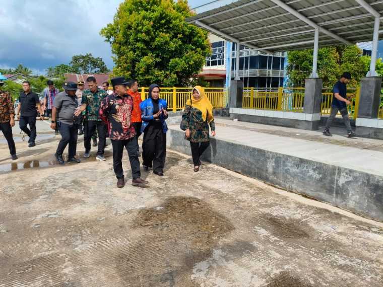 Sujiwo Harap Penataan Kawasan Rasau Jaya Dapat Tingkatkan Kualitas Hidup Masyarakat Sujiwo Harap Penataan Kawasan Rasau Jaya Dapat Tingkatkan Kualitas Hidup Masyarakat